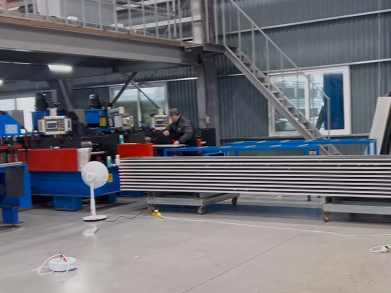 跳出 “內卷” 漩渦！中拓冷彎聯合韓方研發光伏屋面板型，邁向綠色能源新時代